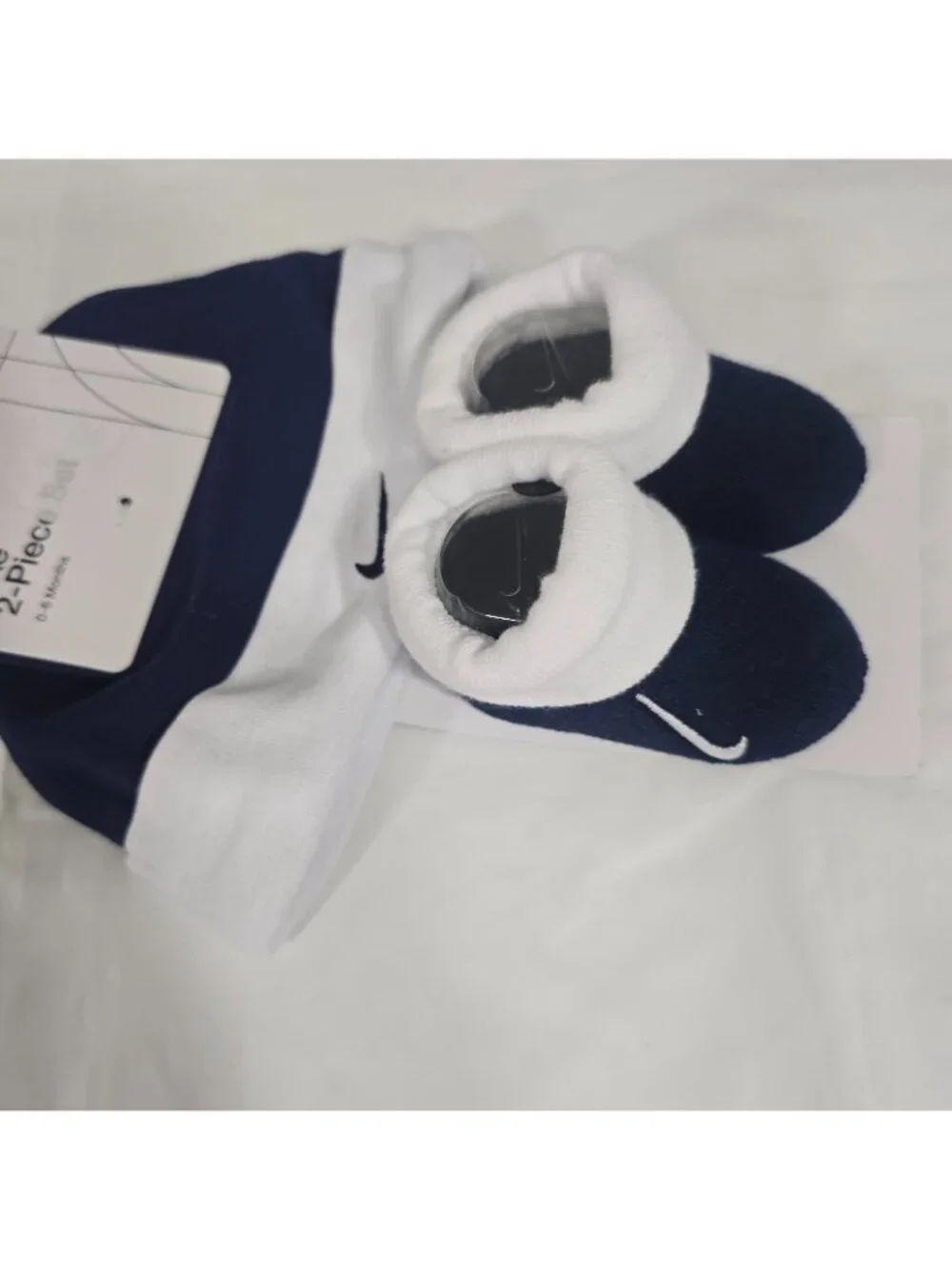 Nike Hat & Bootie 2 Piece Set Newborn 0-6 Months Blue & White Swoosh Logo NWT - Picture 2 of 3